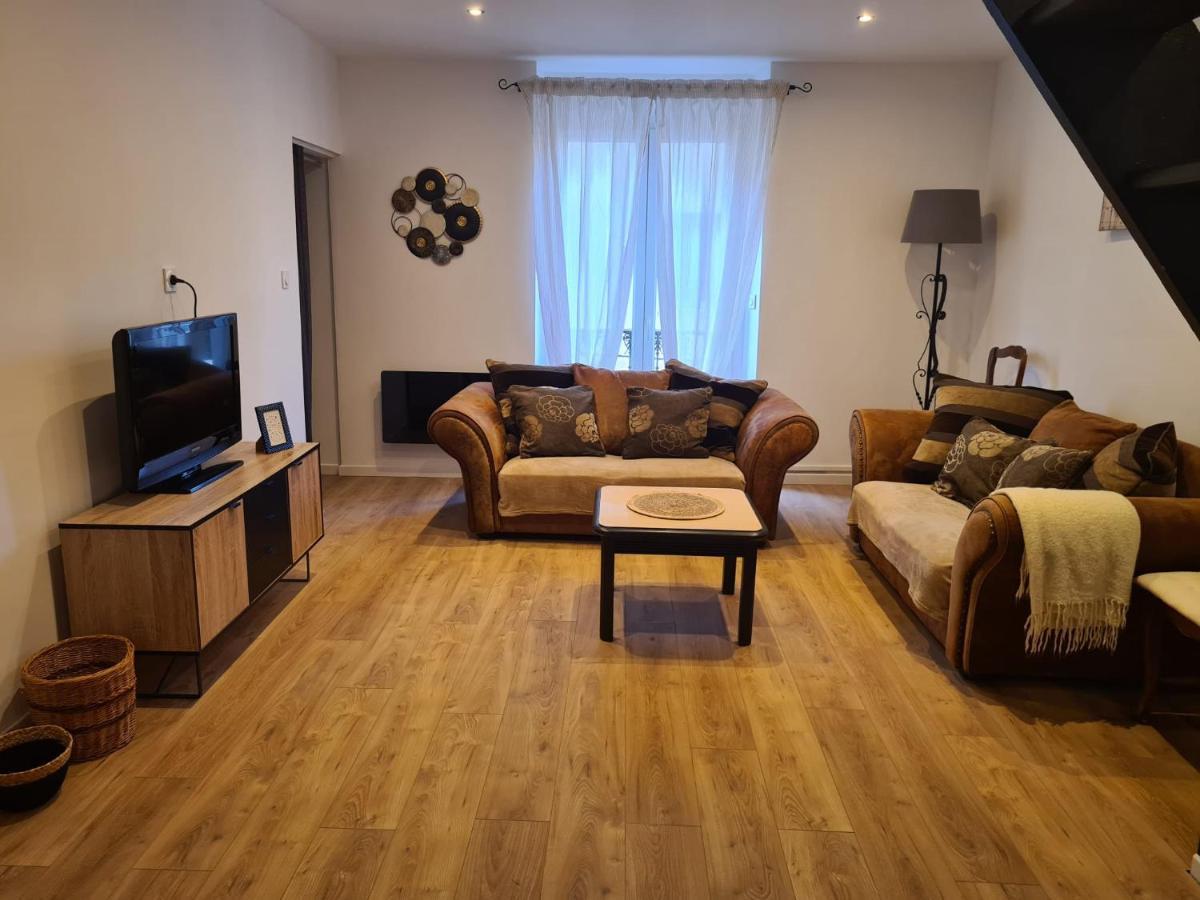 Magnifique Appartement Avec Terrasse Besseges Екстериор снимка